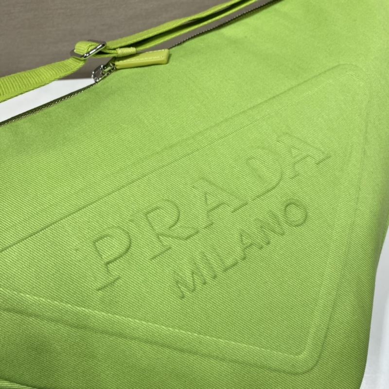 Pra*a triangle pouch